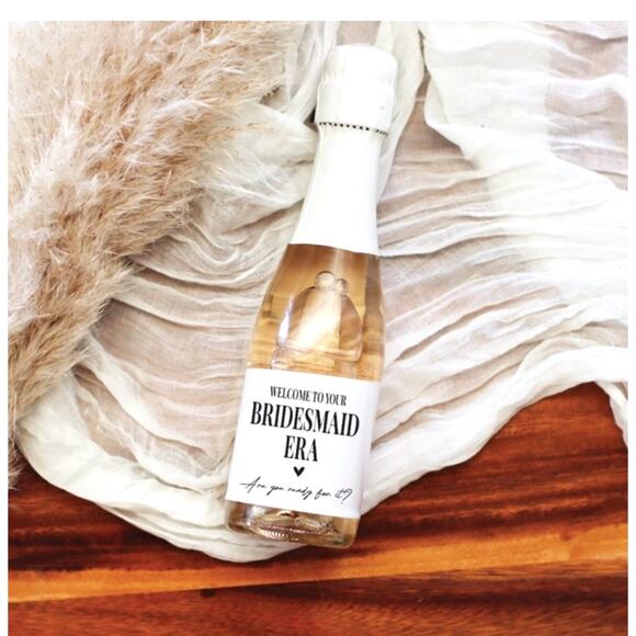 No brand Accessories - Set of 4 Welcome to Your Bridesmaid Era Mini Champagne Bottle Stickers